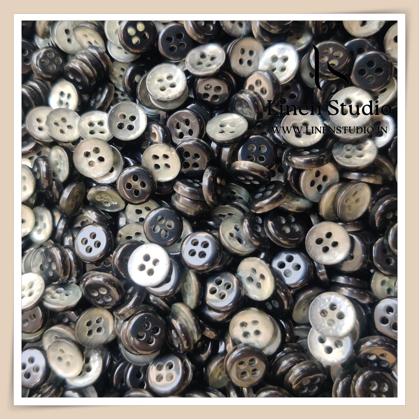Round Rim 4 Hole Twin Colour Shirt Buttons - P80C 14L