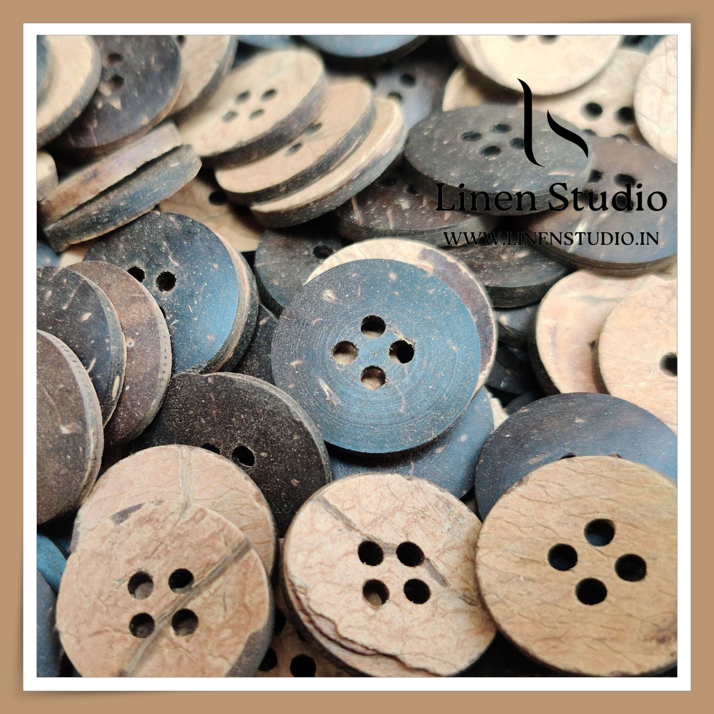 Round Rim 4 Hole Wood And Coconut Shirt Buttons - W01 SG013 36L