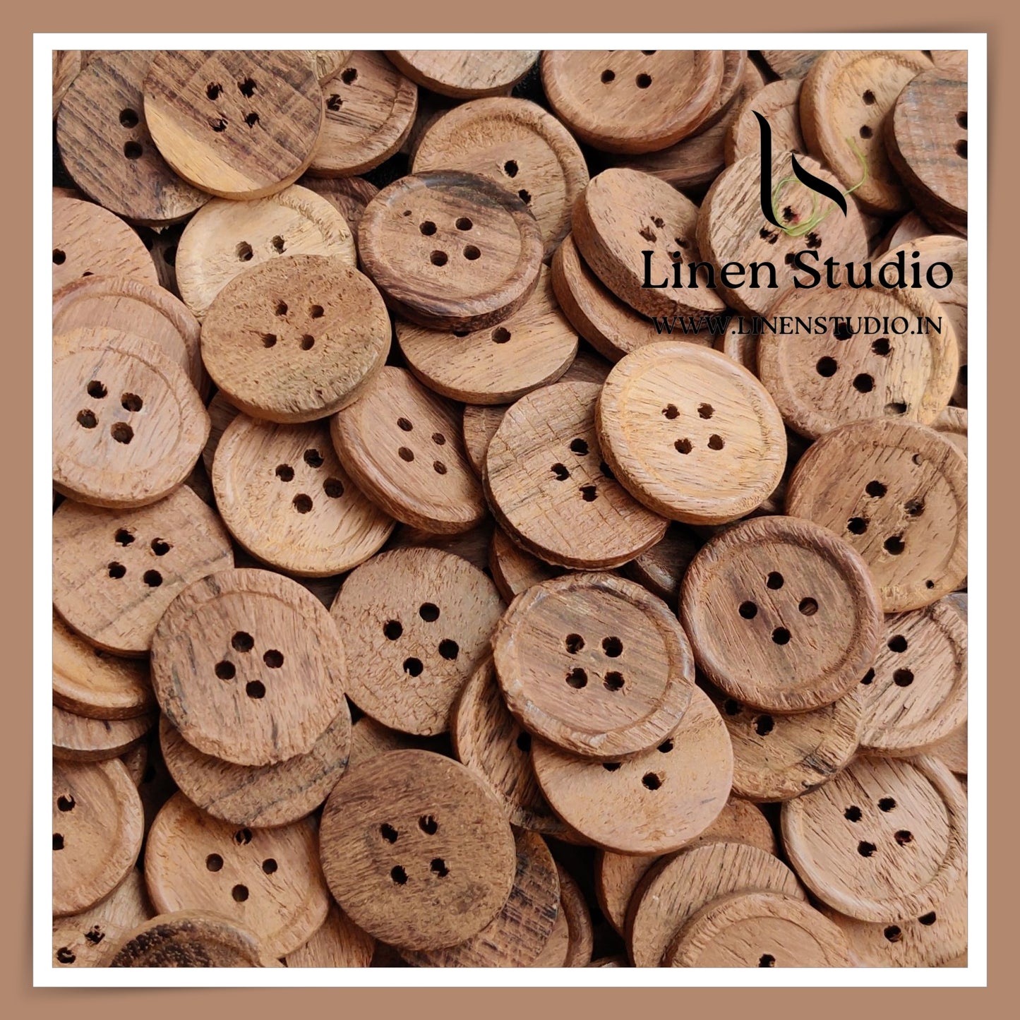 Round Rim 4 Hole Wood And Coconut Shirt Buttons - W01 SG014 40L
