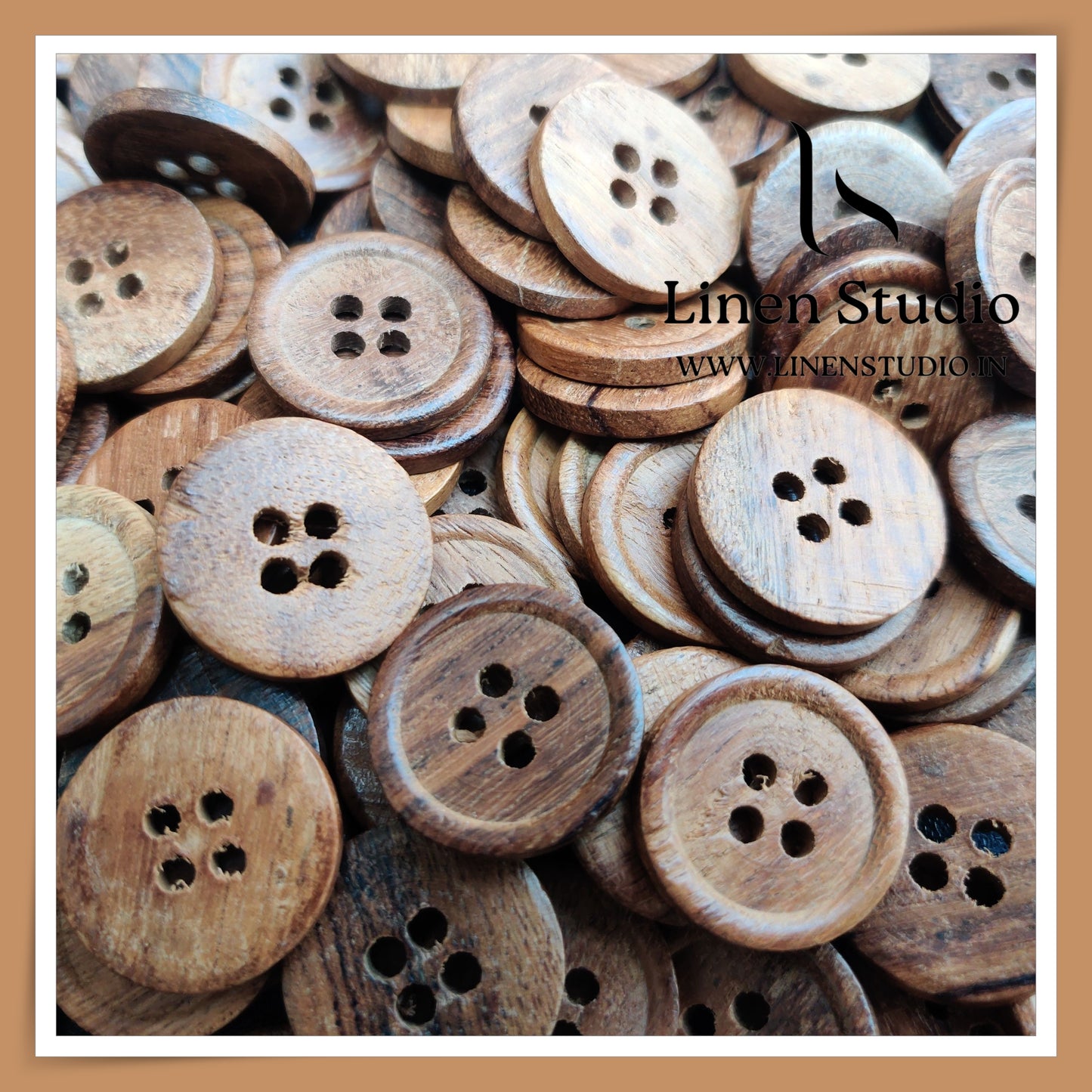 Round Rim 4 Hole Wood And Coconut Shirt Buttons - W01 SG041 40L(1)