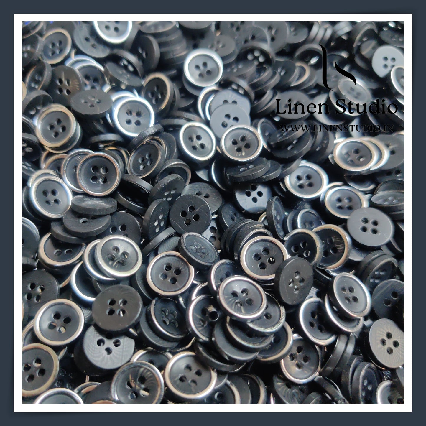 Round Rim 4 Hole Ringed Shirt Buttons - i023 18L (1)